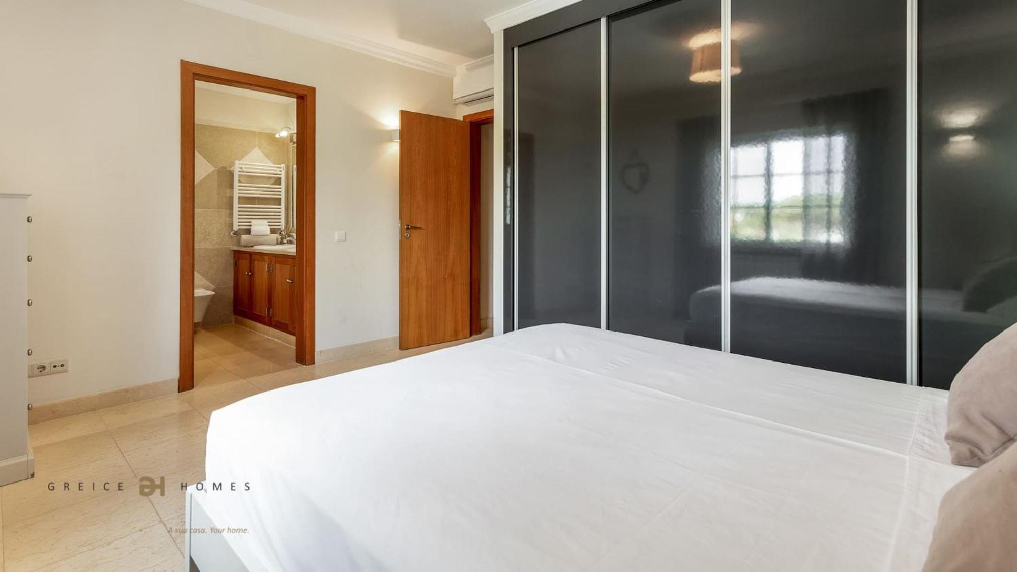 Luxuosa Moradia V5 Em Quarteira - Greice Homes Buitenkant foto